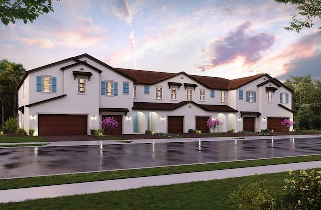 view of front facade featuring a garage