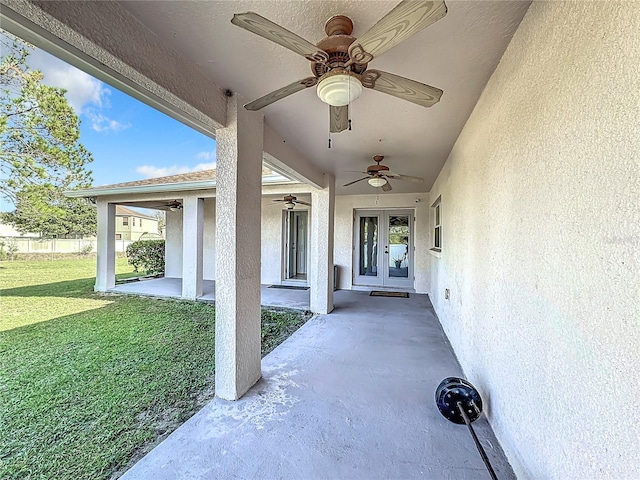 view of patio with ceiling fan