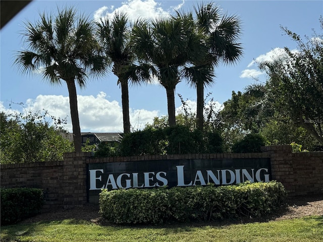 view of community / neighborhood sign