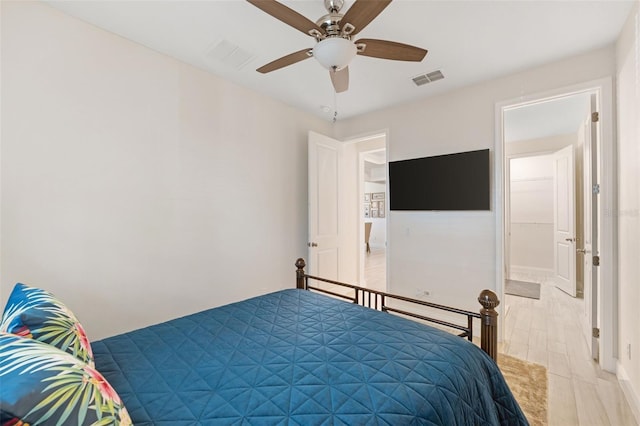 bedroom with ceiling fan