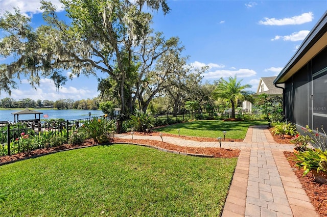 view of yard featuring a water view