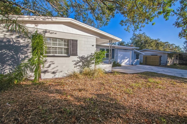 view of front facade with a garage