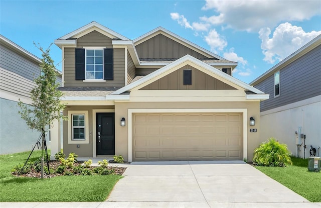 craftsman-style house featuring a garage