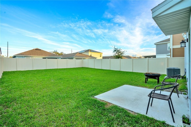 1093 Berry Ln, Davenport, FL 33837 - view of yard featuring central air condition unit and a patio area