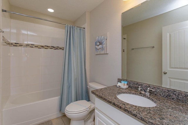 5295 Wildwood Way, Davenport, FL 33837 - full bath featuring toilet, vanity, shower / tub combo with curtain, tile patterned flooring, and recessed lighting