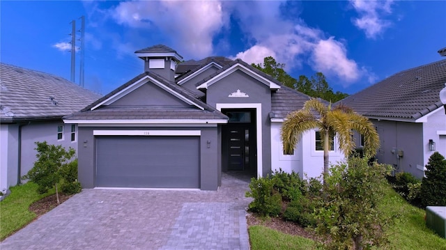 view of front facade with a garage