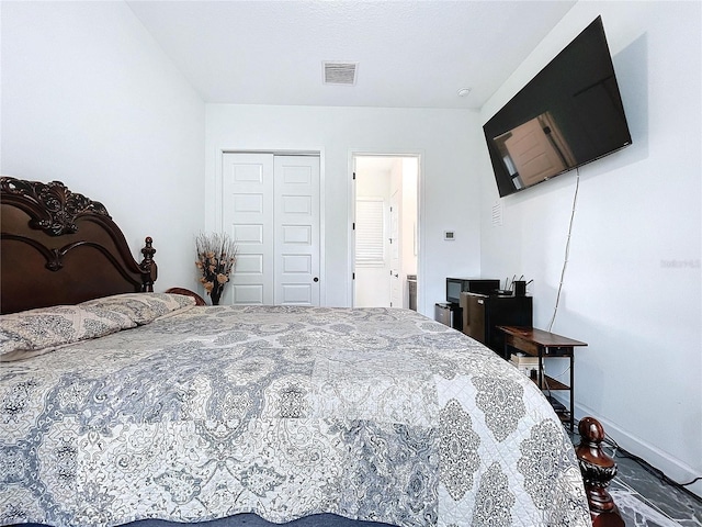 bedroom with a closet