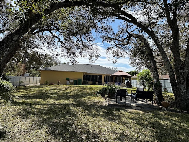 view of yard with a patio