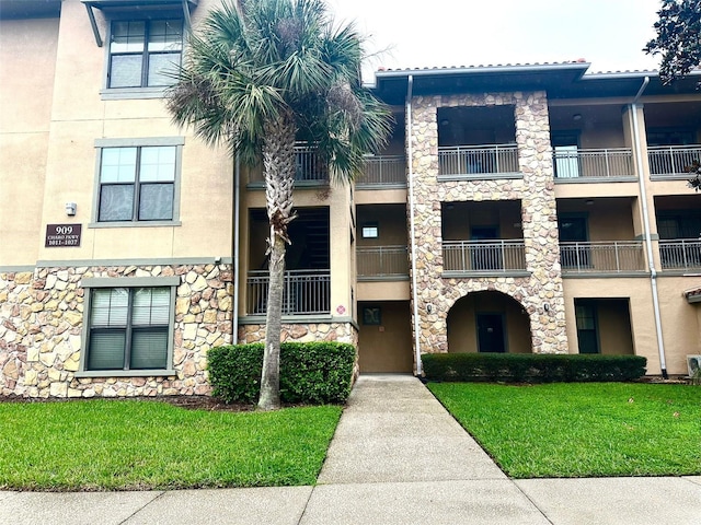 view of building exterior