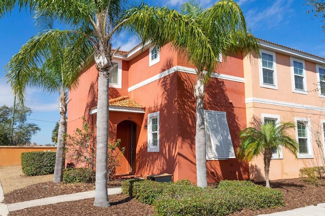 view of mediterranean / spanish-style house