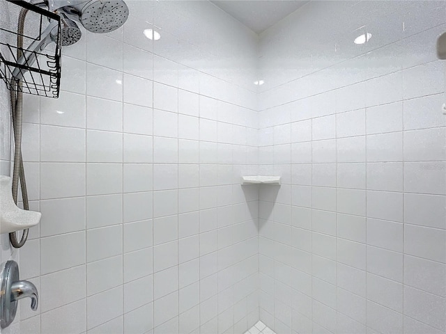 790 Silhouette Ct, Longwood, FL 32750 - bathroom with tiled shower