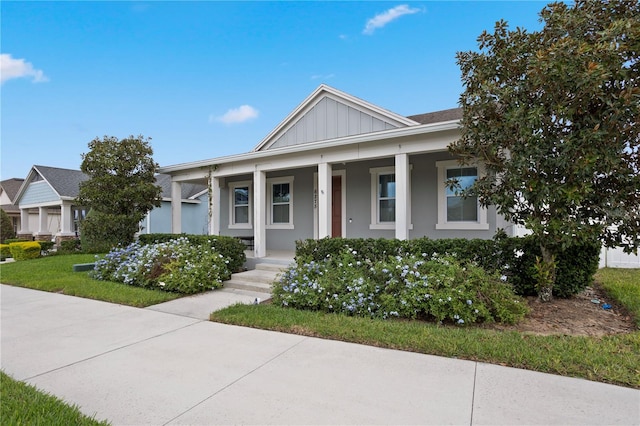 view of front of home with covered porch