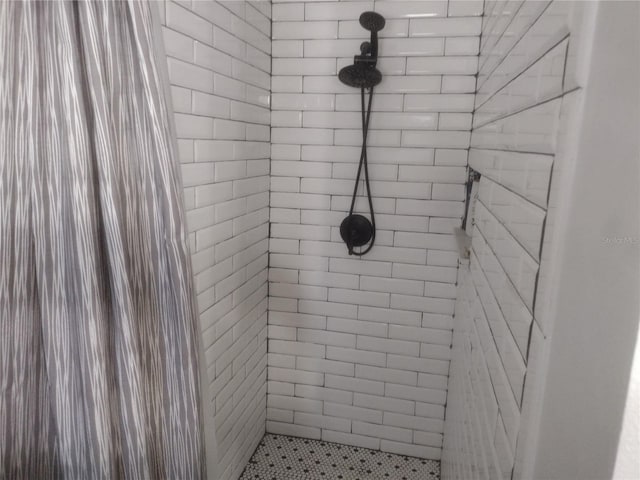 room details with walk in shower