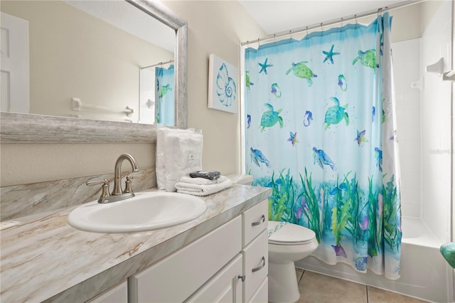 1055 Lake Berkley Dr, Kissimmee, FL 34746 - bathroom with vanity, shower / bath combo with shower curtain, and tile patterned flooring