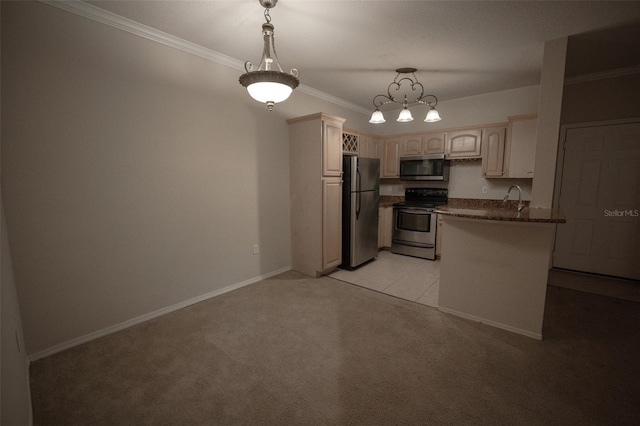 kitchen with light carpet, sink, kitchen peninsula, appliances with stainless steel finishes, and hanging light fixtures