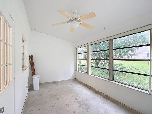 spare room with ceiling fan