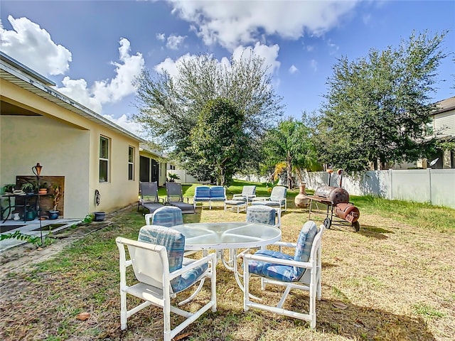 view of yard with a patio area