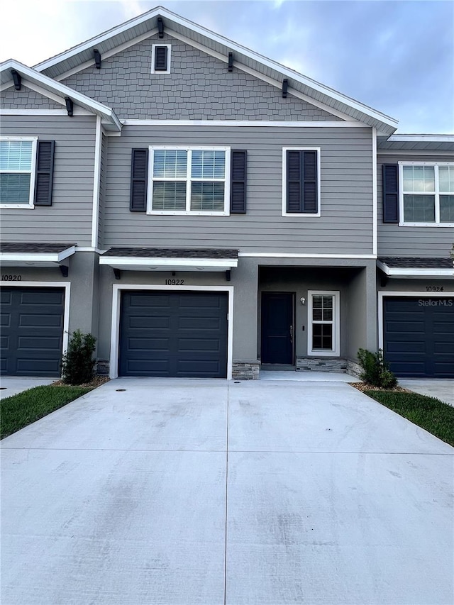 view of front facade with a garage