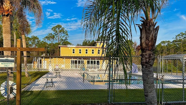 view of swimming pool