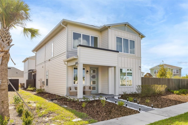 view of front of home with covered porch