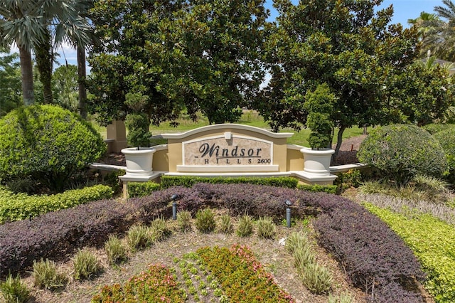 view of community / neighborhood sign