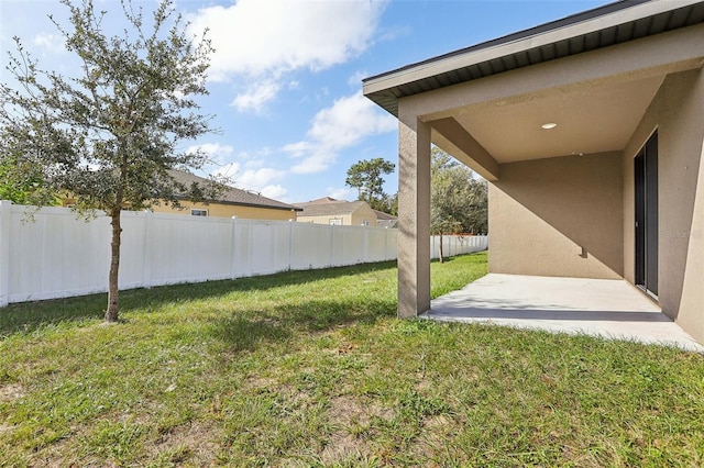 view of yard with a patio area