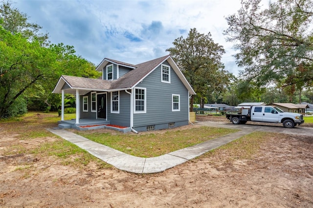 view of front of property featuring a porch