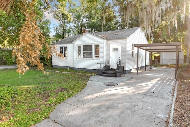 view of front of house with a front yard