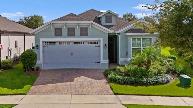 view of front facade with a front yard