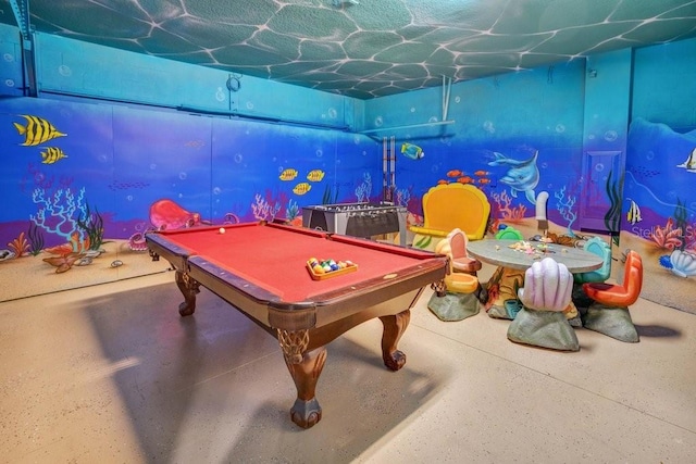 recreation room featuring pool table