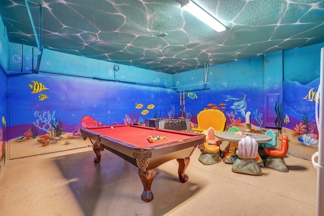 playroom with pool table