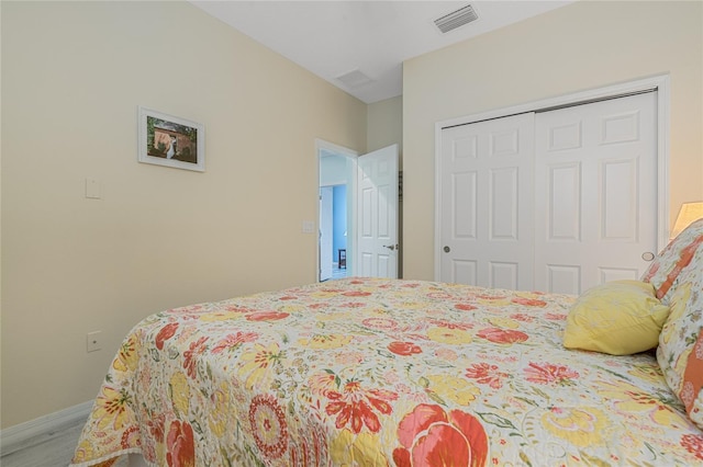 bedroom with a closet