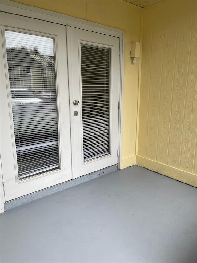 doorway to property featuring a patio