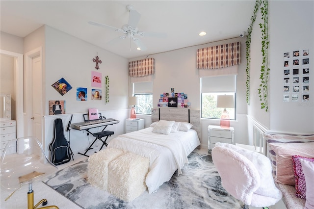 bedroom with ceiling fan