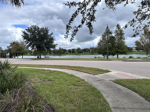 view of yard featuring a water view