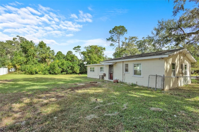 exterior space featuring a yard