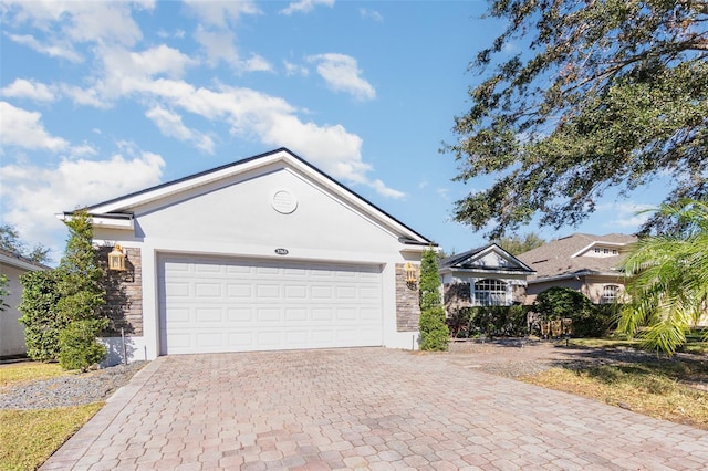 view of front facade featuring a garage