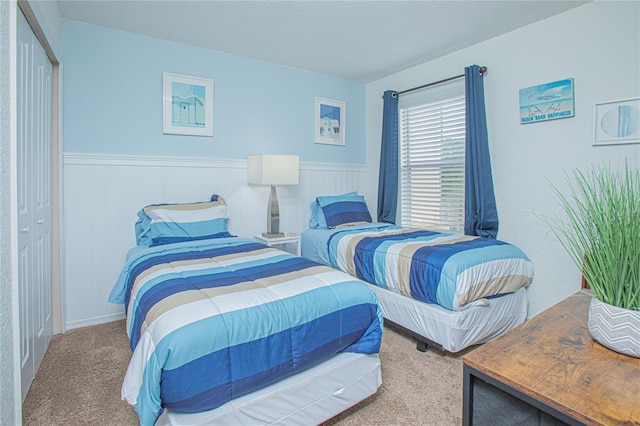 121 Palermo St, Davenport, FL 33897 - bedroom featuring carpet floors and wainscoting