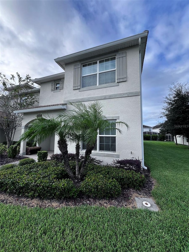 view of front of house with a front yard