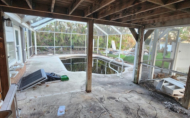 exterior space featuring a lanai