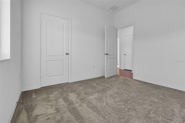 view of carpeted spare room