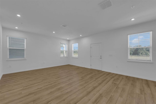 empty room featuring light hardwood / wood-style flooring