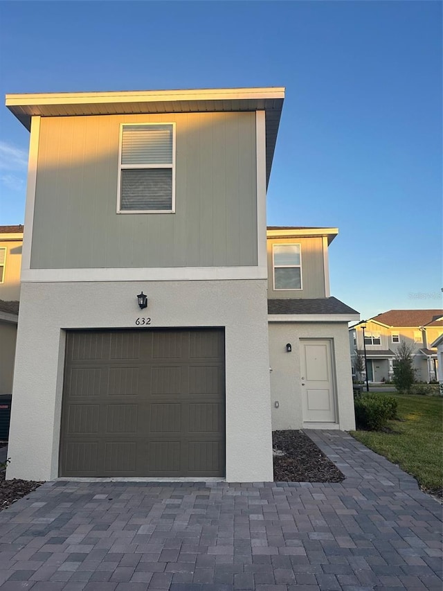 view of front facade with a garage