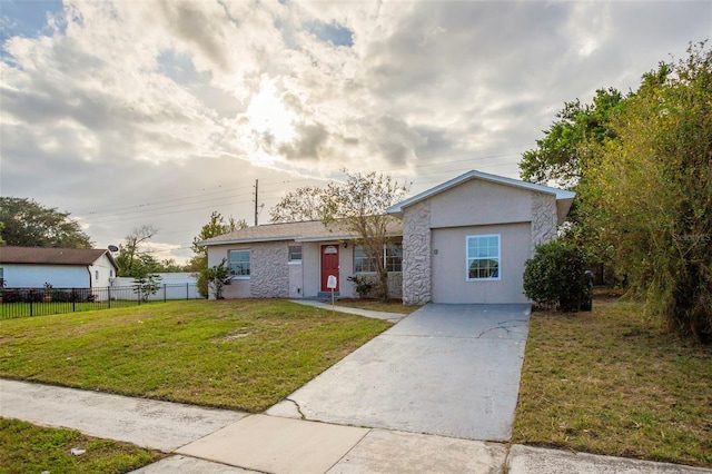 4533 San Sebastian Cir, Orlando, FL 32808 - single story home with a front lawn