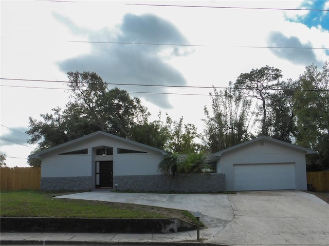 ranch-style house with a front yard