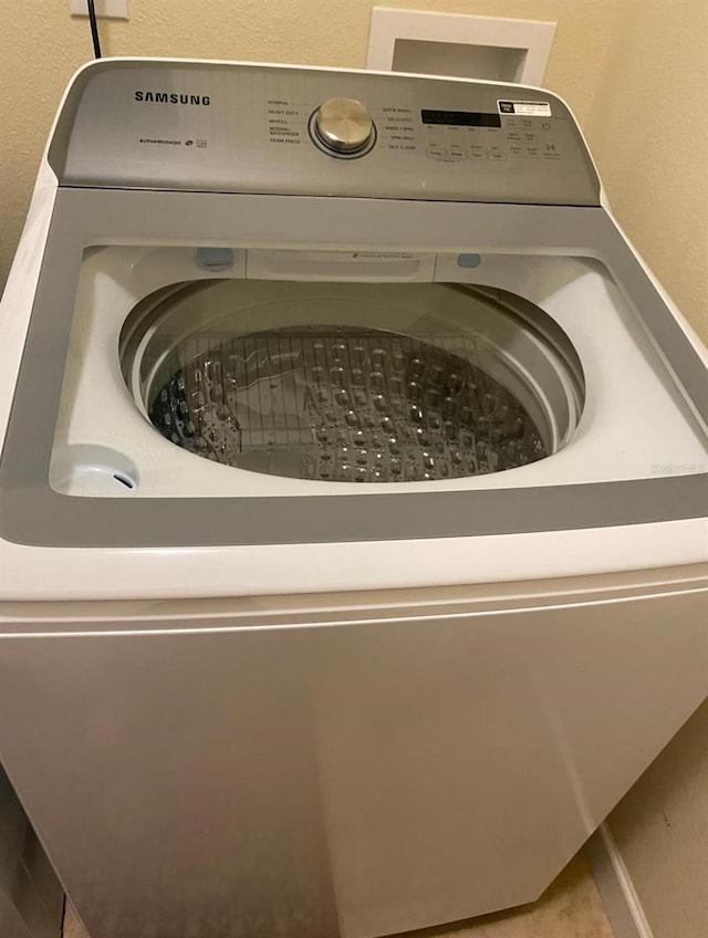 room details with washer / clothes dryer