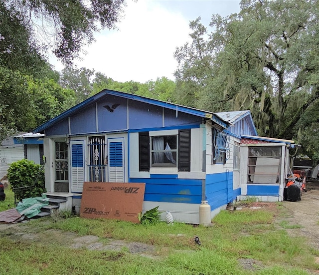 view of front of property