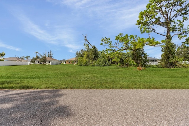 Listing photo 3 for 3536 NE 18th Ave, Cape Coral FL 33909