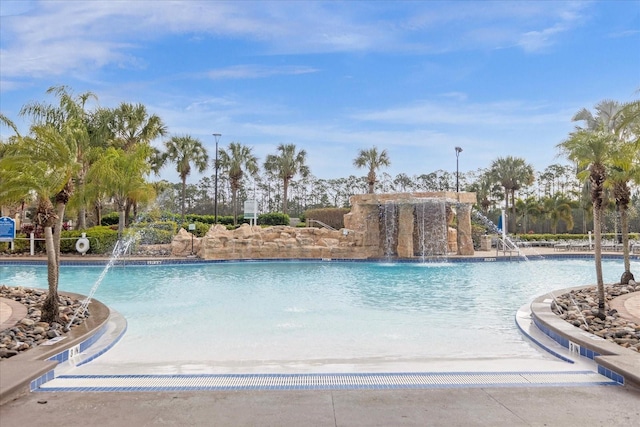 8962 Cuban Palm Rd, Kissimmee, FL 34747 - view of community pool