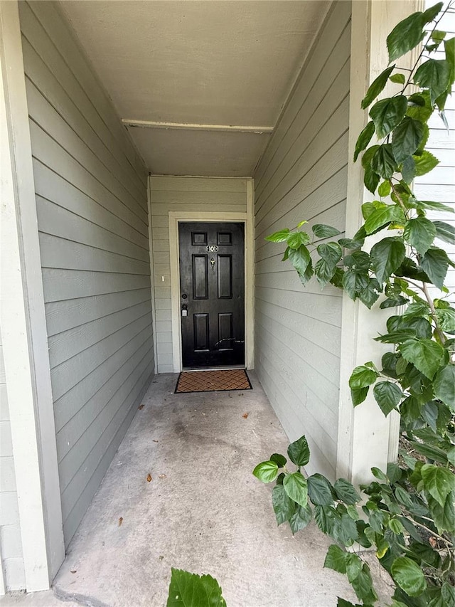 view of entrance to property